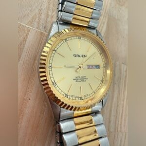 Vintage Gruen mens presidential style two-tone watch NEW BATTERY